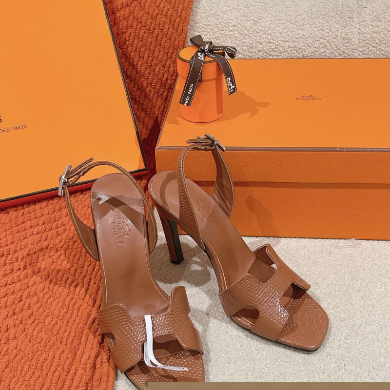H**mes high heels